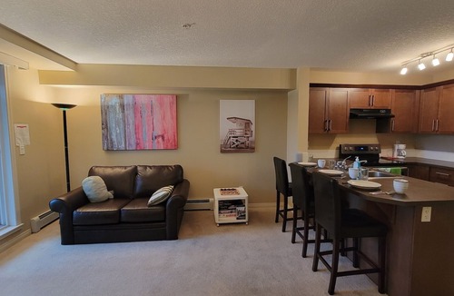 Cranston Apartment | 304 Relax your in Heaven Executive business suit
