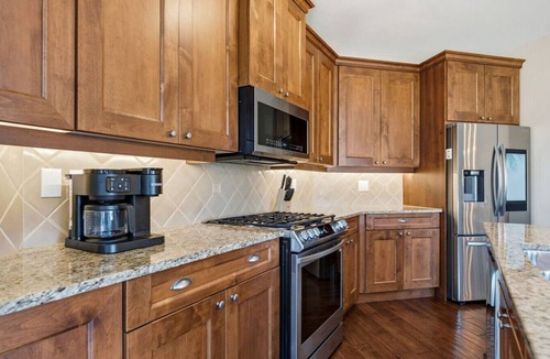 Westbank Condo | 3BR Condo | Lake & Pool Views | Beach Resort