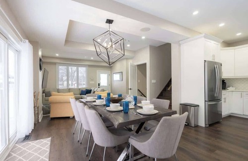 Crystal Beach House | 3BR Family Retreat | Games/parking/BBQ | Sleeps 8!