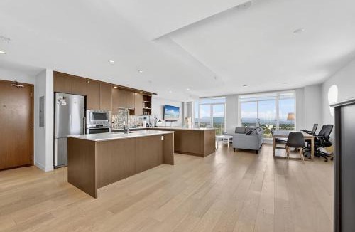 Surrey Apartment | 3BR Penthouse with Skyline Views & Patio