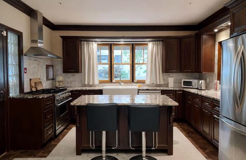 West End Villa | 4 Bedroom Grand Heritage Home Downtown Vancouver