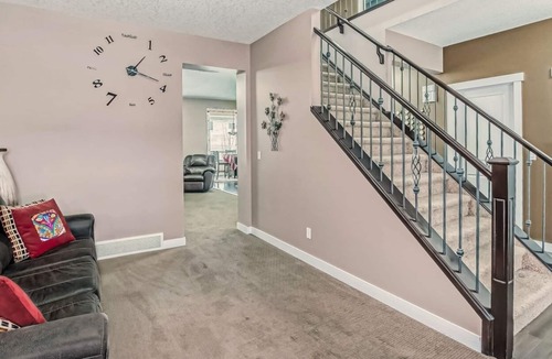 Panorama Hills House | 4 Bedroom Luxury Home in Panorama Hills NW - Minutes to Hwy, Airport Stampede DT