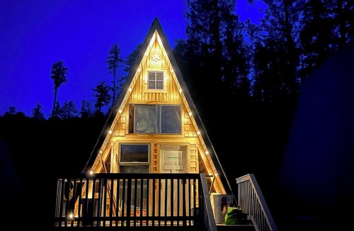 Sliammon Cabin | 4 Coastal Cabins for exploring the Sunshine Coast of BC