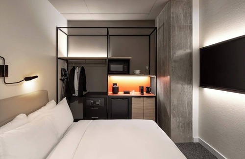 Brossard Hotel | 4 Spacious Rooms Surrounded by Entertainment & Dining – Near Downtown Montreal