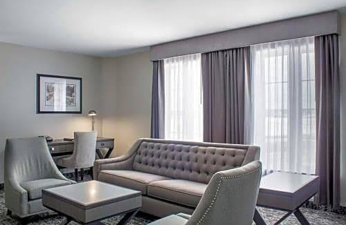 Moncton Hotel | 4-Star Hotel ∙ Chateau Moncton Trademark Collection by Wyndham