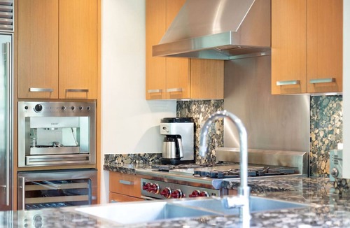 Whistler Villa | 4BR Luxury Chalet 2,655 Sq Ft w/Private HT &Garage