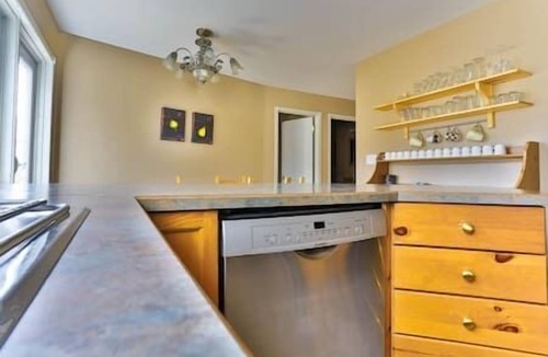Fernie Condo | 5 BDR Condo/Multiple Patios/Superb Location