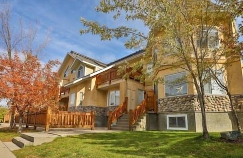Fernie Condo | 5 BDR Condo/Multiple Patios/Superb Location