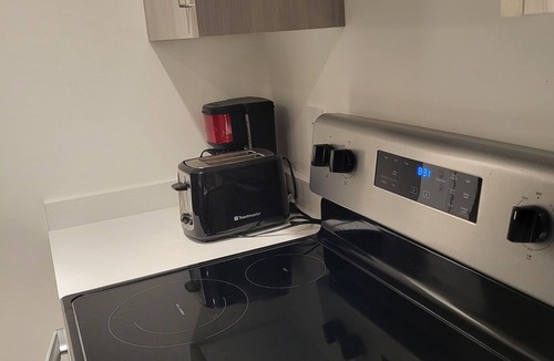 Saanichton Apartment | 5 Guests Cozy & Affordable Getaway