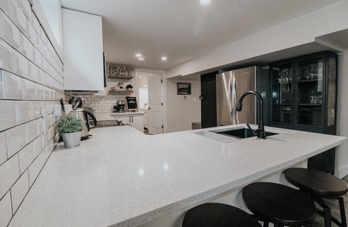 Jasper Place House | 5 min from WEM - 2 Bedroom Suite