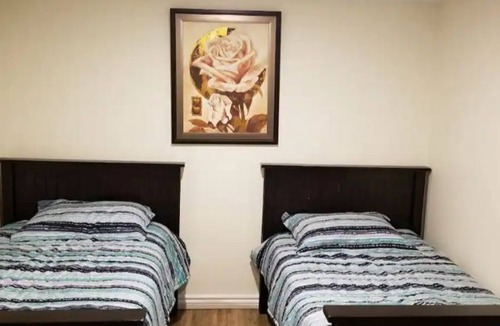 Central Erin Mills Apartment | 5 Star Basement Apartments #2