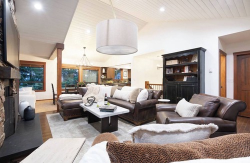 Upper Village Villa | 5BR/3BA: Ski In/Out Mountain Chalet w/Private HT