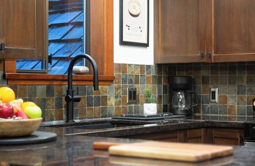 Upper Village Villa | 5BR/3BA: Ski In/Out Mountain Chalet w/Private HT