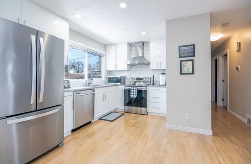 Jasper Place House | 5BR Bungalow: AC|Arcade|Foosball|Walk to WEM