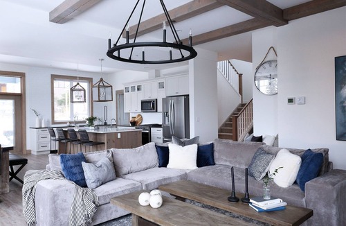 Silver Star Mountain House | 6 Bedroom Ski in/Out Hot Tub/Top on Chairlift NEW: Air-conditioning