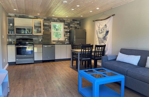 Sooke Hotel | 6 Units with Waterfront and Beach Access - Sleeps up to 20 Guests