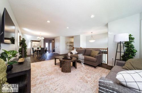 Jasper Place Apartment | 6BDRM Chic Modern Home-Fireplace-BBQ-Sleeps 18!