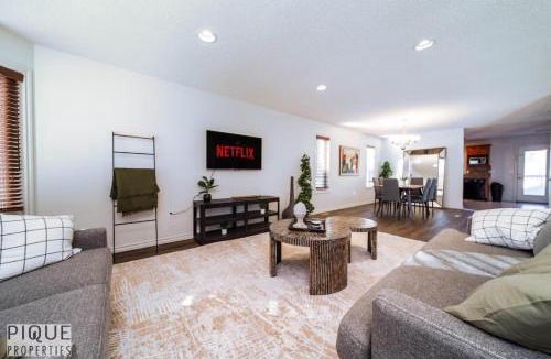 Jasper Place Apartment | 6BDRM Chic Modern Home-Fireplace-BBQ-Sleeps 18!