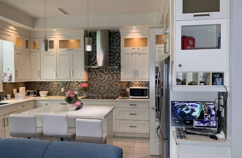 Sunset House | 7380 Luxurious 5 Beds, 5 Bathrooms, New house