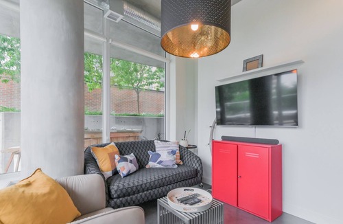 Bridgeland Condo | 800 sqft Balcony | Near Saddledome | Underground Parking