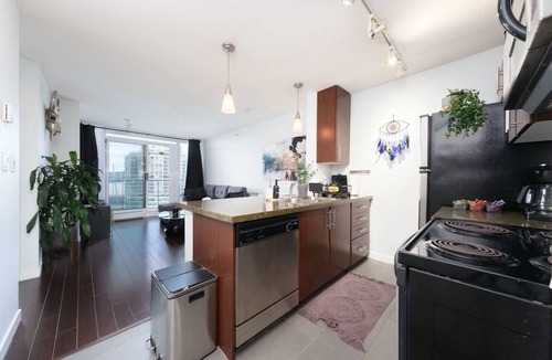 Crosstown Apartment | 99 Walk Score Paradise Apartment with Sauna, Pool & Jacuzzi