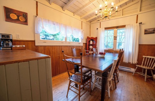 Grand Bay-Westfield Cottage | A beautiful large historic waterfront cottage on the Saint John River