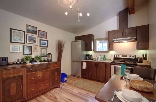 Port Renfrew Apartment | A slice of paradise with Hot Tub - Pet Friendly