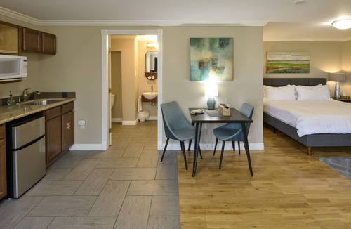 Okanagan-Similkameen House | Above The Beach Guest Suites