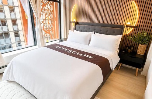 Gastown Apartment | AfterGlow Luxury Downtown 2BR Near Cruise Port & BC Place