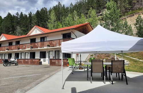 Radium Hot Springs Hotel | Alpen Motel