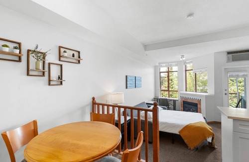 Village North Apartment | Alpenglow Lodge Family & Work Retreat by MVA