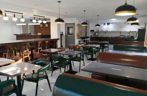Revelstoke Hotel | Alpine Inn & Suites