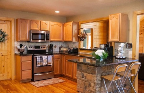 Sautee Nacoochee House | ALPINE RIVER ESCAPE - SECLUDED RIVERFRONT CABIN