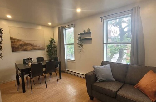 Hochelaga Apartment | Amazing 3BDR with Private Parking!