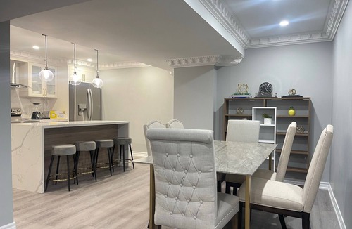 Unionville Apartment | Angus Glen 3 kings bed 2 full baths Markham