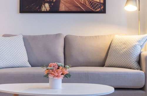 Abbotsford Apartment | Apartment in Abbotsford
