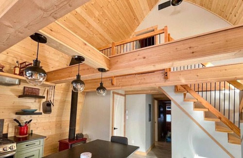 Apex Mountain House | Apex Mountain ~ The Stroh-Bar ~ Cozy and Elegant