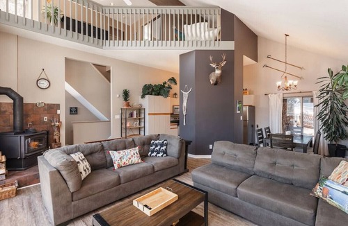 Apex Mountain House | Apex Mountain ~ Silver Moon Chalet