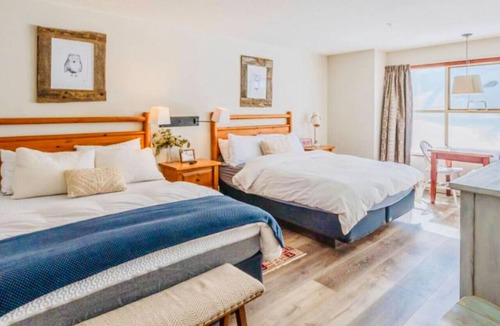 Apex Mountain Apartment | Apex Mountain ~ Clementine Studio