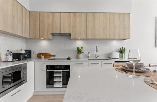 South Pandosy House | AQUA Waterfront Village - 2 Bedroom Luxury Condo