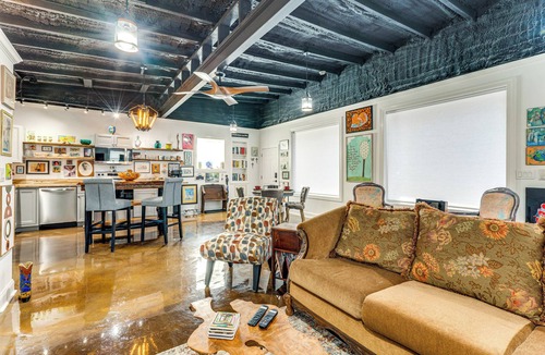 Murphy Cottage | 'arboco' Downtown Murphy House w/Courtyard!