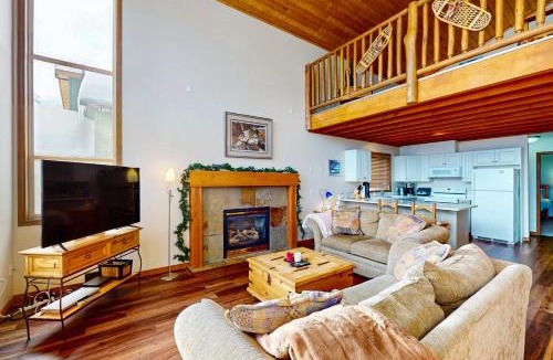 Snow Pine Estates Ski Chalet | Arolla Chalet C