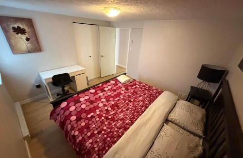 Victoria Apartment | Artistic Apartment Near Downtown