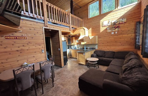 Revelstoke Hotel | ATV access with Shop at the Base of Boulder. Conveniently located just off TCH.