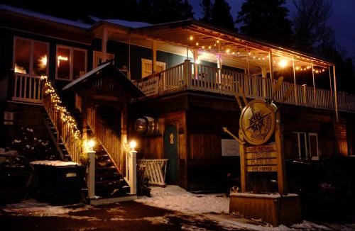 Sainte Rose du Nord Hostel | Auberge Aventure Rose des Vents