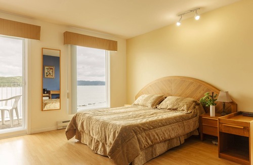 La Baie Hotel | Auberge de la Riviere Saguenay