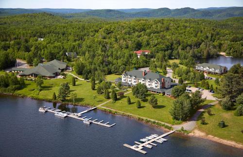 Saint-Alexis-des-Monts Hotel | Auberge du Lac-à-l'Eau-Claire