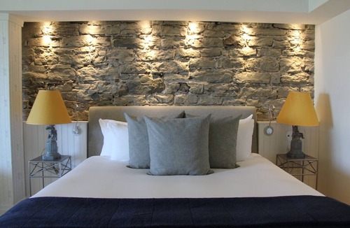 Lower Town Hotel | Auberge Saint-Antoine
