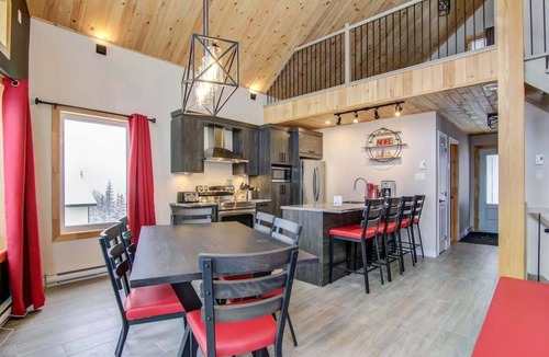 Saint-David-de-Falardeau Ski Chalet | Avalanche | Tavata Chalets | Valinouët
