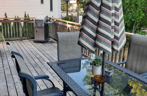 Wasaga Beach Cottage | Basia Chalet by the beach.